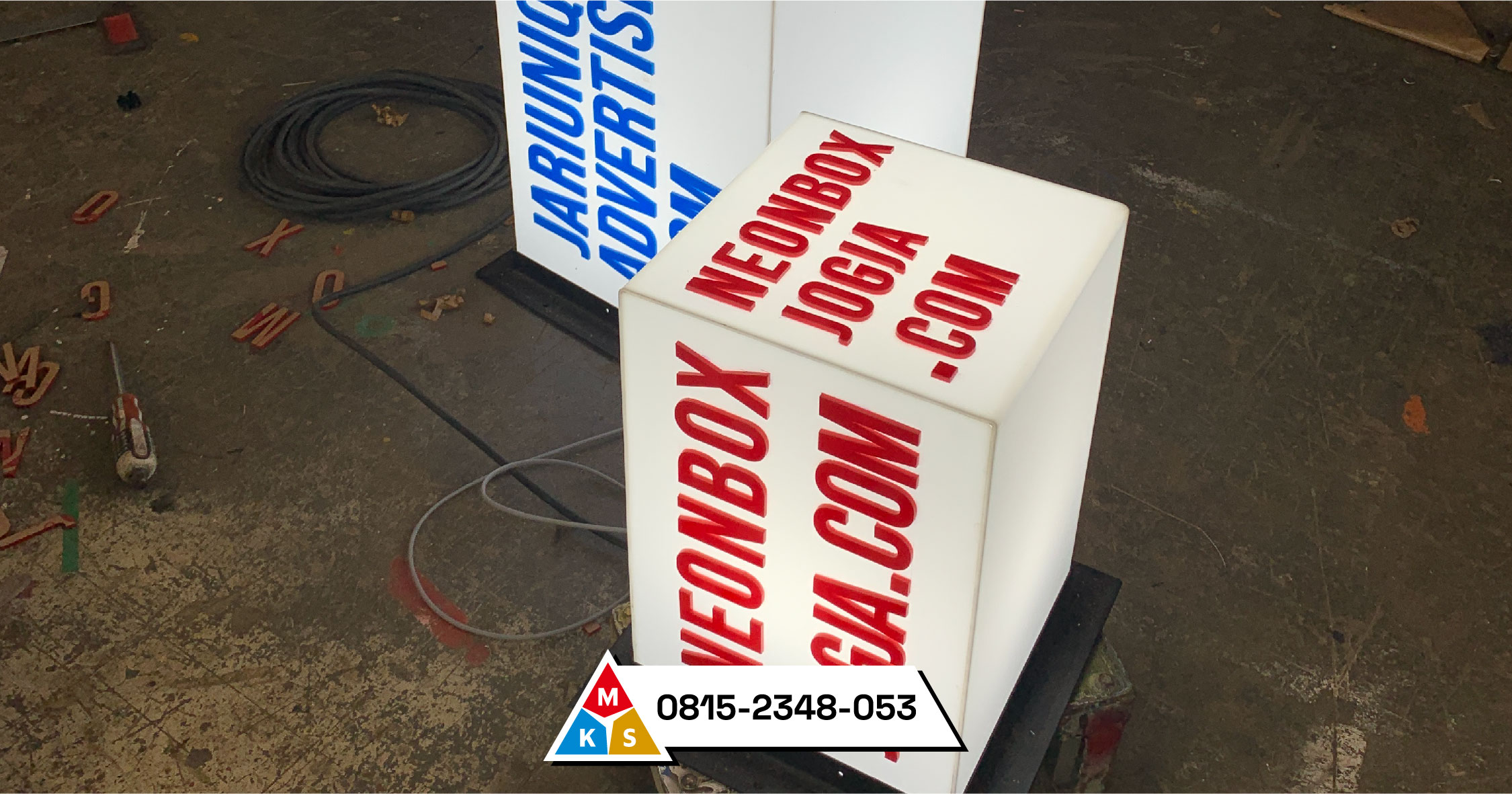 neon box akrilik kulon Progo